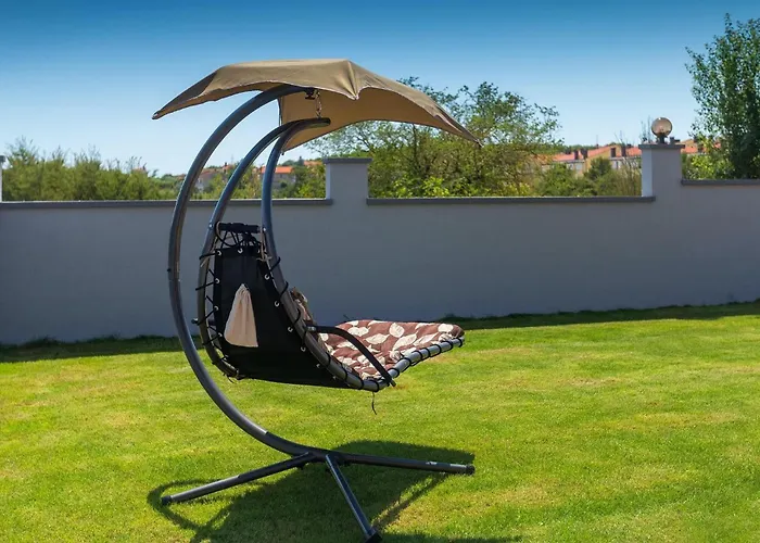 Будинок відпочинку Glory Пула