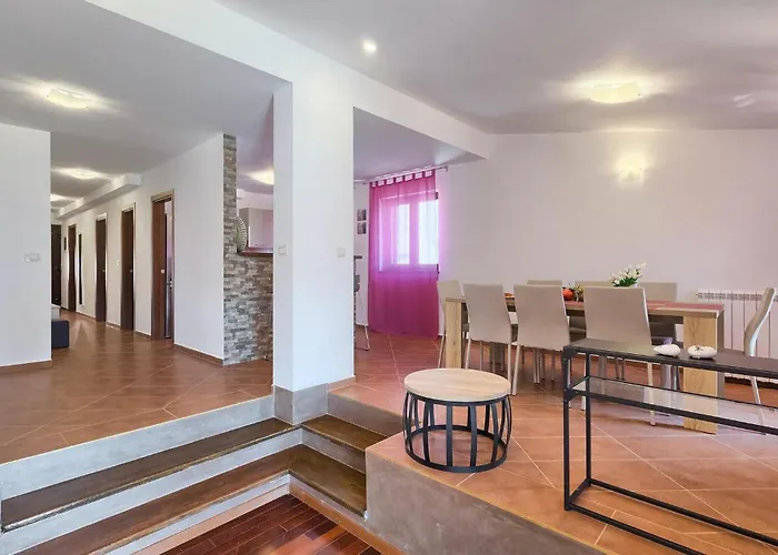 Glory Будинок відпочинку Пула