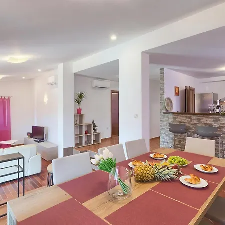 Glory Holiday home Pula