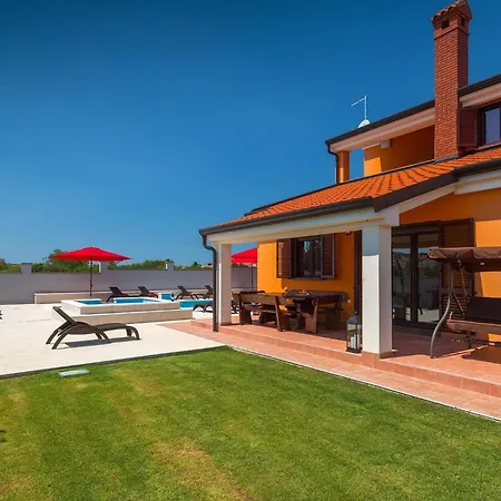 Glory Holiday home