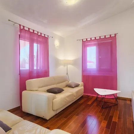 Glory Holiday home Pula