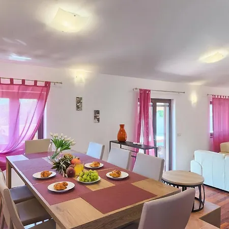 Glory Holiday home Pula